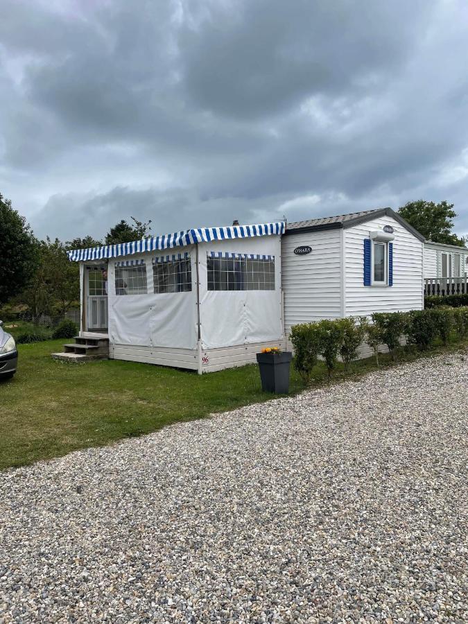 Mobil-Home 4/6 Personnes , Terrasse Couverte ,Piscine Chauffee . Biville-sur-Mer ภายนอก รูปภาพ