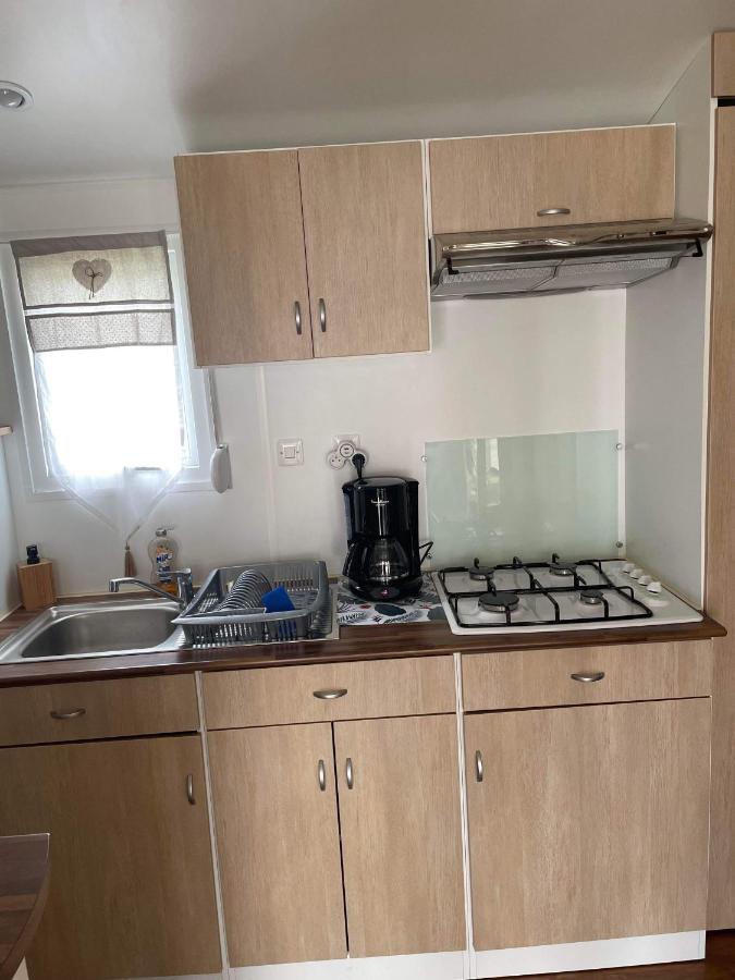 Mobil-Home 4/6 Personnes , Terrasse Couverte ,Piscine Chauffee . Biville-sur-Mer ภายนอก รูปภาพ
